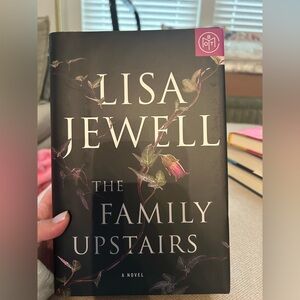 Lisa Jewell 'The Family Upstairs' Novel - Black Cover